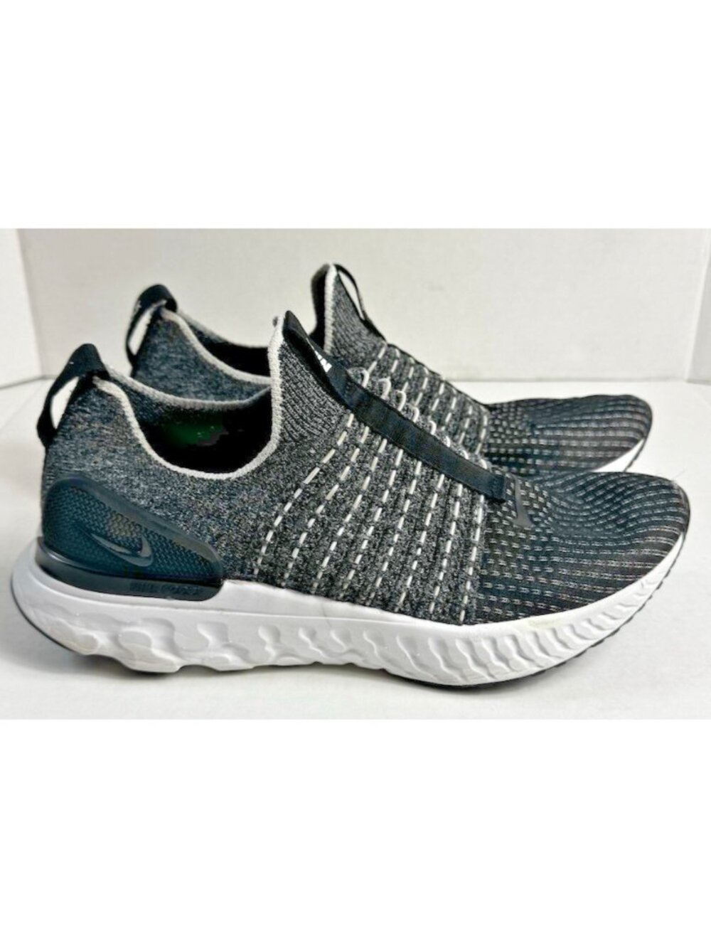 Nike React Phantom Run Fly Knit 2  CJ0280-002  Oreo Black White Mens Size 10